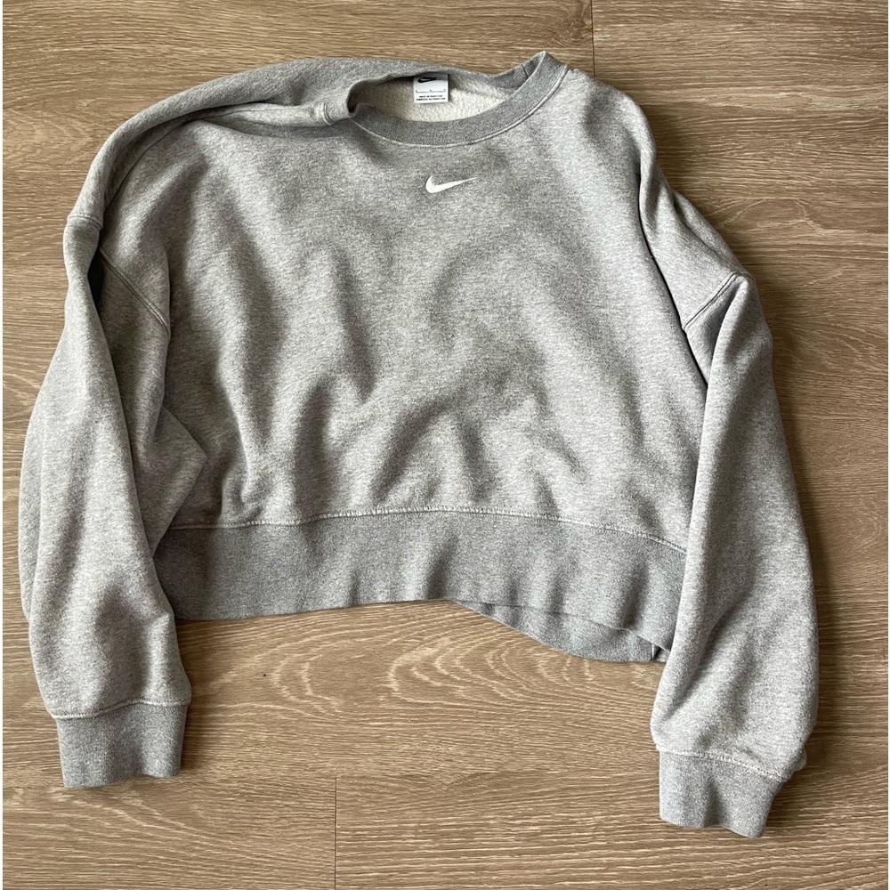 Nike Sportswear Essentials oversized cropped jersey sweatshirt grey size large